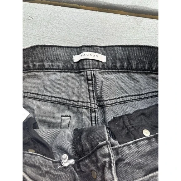 Pacsun Women's Baggy‎ Boyfriend Dark Wash Shorts Size 26 - Picture 3 of 6